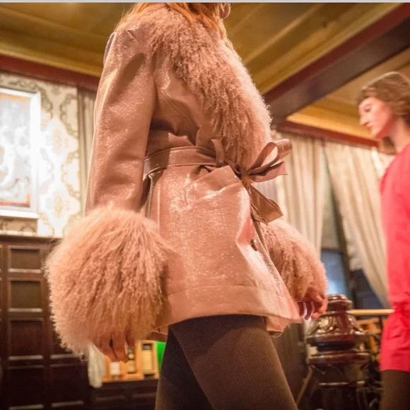 NWT Cinq a sept Blair baby pink Mongolian fur coat - Picture 5 of 10